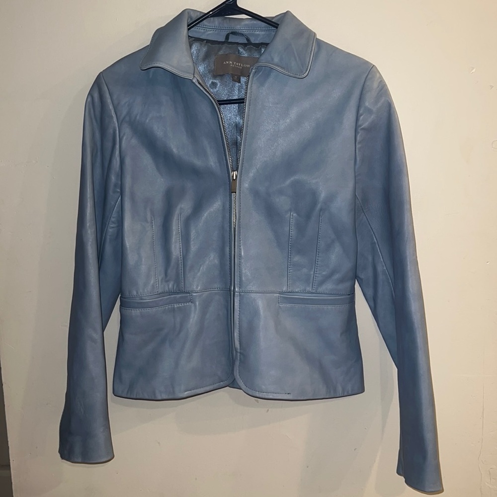 ANN TAYLOR Women’s Light Blue 100% Genuine Leather Zip Jacket Size S Petite EUC